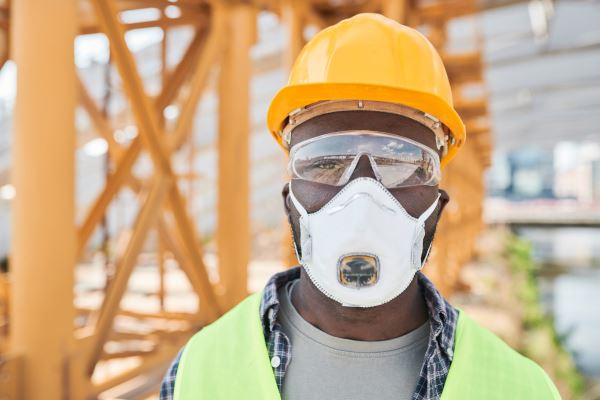 Comment bien se protéger des poussières sur les chantiers : QUELS SONT LES  RISQUES ET COMMENT LES PRÉVENIR - Mabi