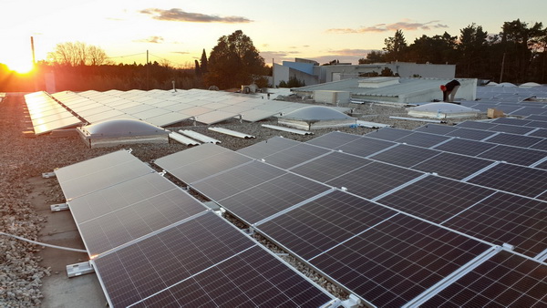 Le marché des toitures photovoltaïques agricoles progresse