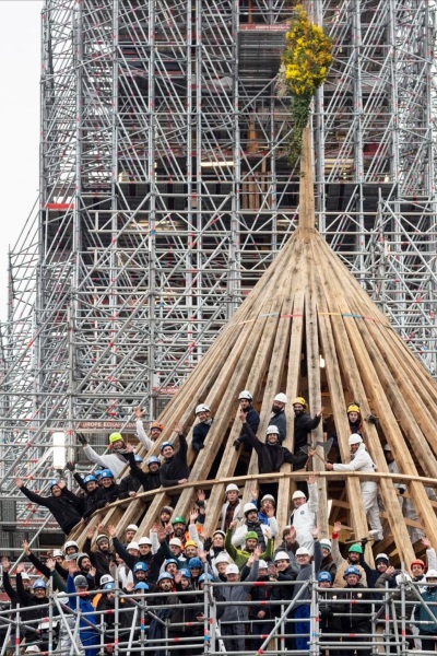 Fin de la restauration de la Charpente de Notre-Dame finie, les ouviers se rÃ©jouissent