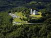 La chapelle de Ronchamp, là-haut sur la verte colline