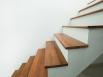 Rénover son escalier sans travaux lourds grâce au recouvrement