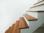 Rénover son escalier sans travaux lourds grâce au recouvrement