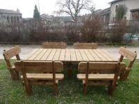 Table Family 12 places