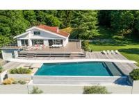 Piscine contemporaine