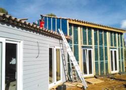 Une maison en bois massif en Provence