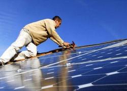 Des installateurs solaires assignent des forums en diffamation