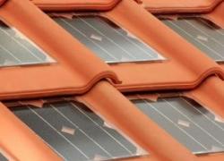 Un industriel plonge à cause d'une tuile photovoltaïque