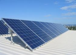 Bientôt des panneaux solaires sur les toits en ville ?