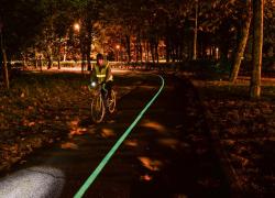 Une piste cyclable photoluminescente inaugurée à Pessac