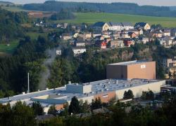 Tarkett va fermer deux usines au Canada