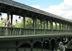 Paris: la ligne 6 du métro sera coupée pour rénover un viaduc centenaire