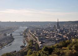 Amazon: recours contre un projet près de Rouen