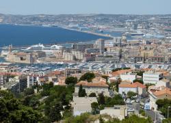 Lutte contre l'habitat indigne: 12 personnes jugées à Marseille