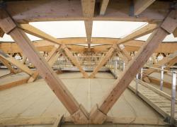 Construction bois : faut-il faire certifier les lames de bois lamellé collé ?