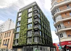 Tracer Urban Nature pare l’Hôtel Belleville d’une façade végétale