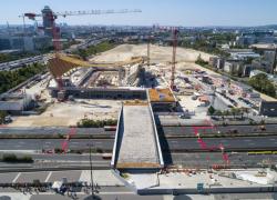 Une passerelle pour relier la piscine olympique des JO-2024 au Stade de France