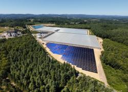 NewHeat met en service une centrale solaire thermique pour chauffer des serres de tomates