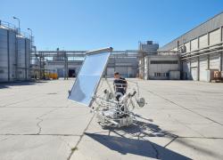 La start-up Heliosand veut vitrifier les déchets dangereux avec une loupe solaire géante