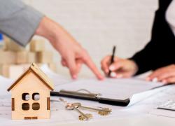 Rédiger un bail d’habitation conforme : les règles essentielles à connaître