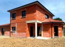 Maisons à finir soi-même, cette tendance qui croît dans la construction