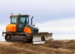 Develon muscle son offre avec le DD100, un bulldozer taillé pour la précision