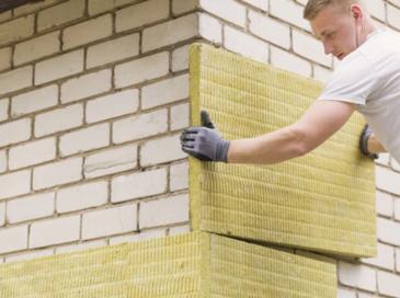 Saint-Gobain lance sa première usine bas carbone d'isolation en laine de roche