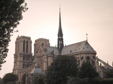Notre-Dame de Paris, monument le plus visité de France, appelle aux dons