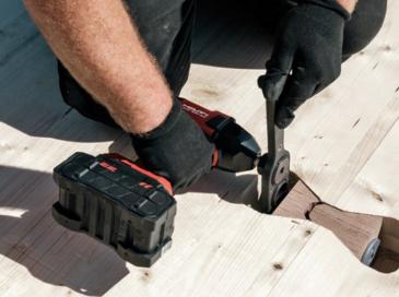 CLT : Hilti accélère la pose avec un connecteur qui aligne et fixe en une seule opération