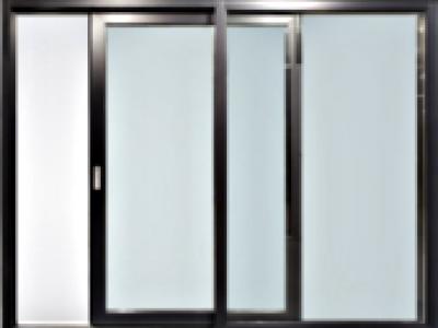 Porte levante coulissante