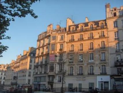 Logements anciens : les prix toujours en hausse