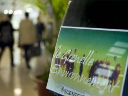 Grenelle: huit ONG "taclent" le gouvernement