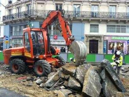 Travaux Publics: des milliers d'emplois menacés en 2013