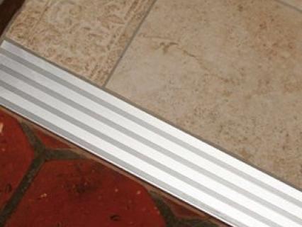 Poser un carrelage sans dépose de l'ancien