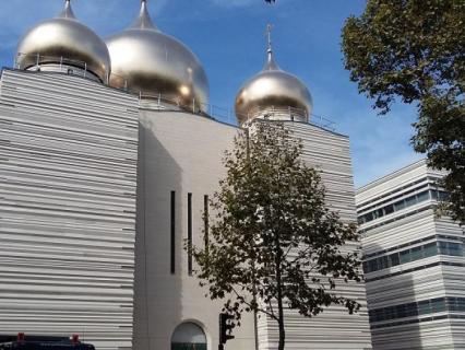 Le centre orthodoxe russe s’habille en pierre de Massangis