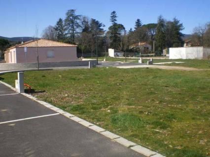 En lotissement, tout bâtiment même public peut être démoli