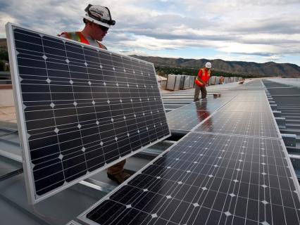 PSA Sochaux va se couvrir de milliers de panneaux solaires