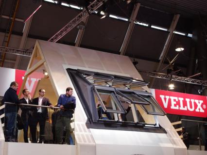 Des fenêtres de toit très spéciales à Dach+Holz