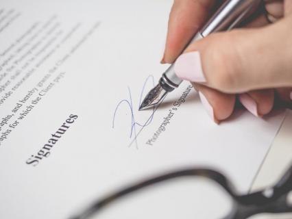 Contrat de travail : quels délais pour agir en justice ?