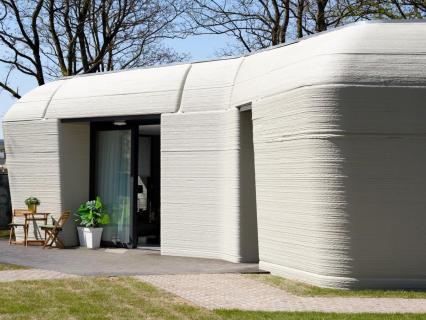 Inauguration de la première maison individuelle réalisée en béton imprimée 3D