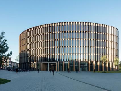 A quoi ressemble un bâtiment de bureaux à énergie quasi-nulle ?
