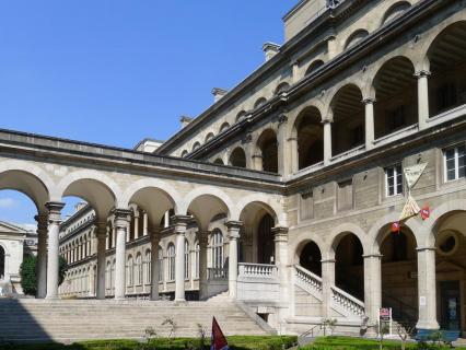 Hôtel-Dieu: la gauche parisienne et la CGT espèrent un "moratoire"