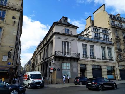Un chantier de réhabilitation Quai Voltaire à Paris met à jour des trésors perdus