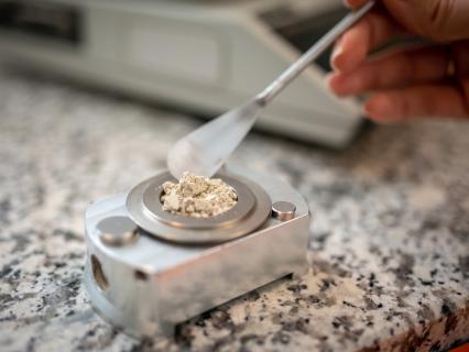 Le premier clinker au monde 100% recyclé, fabriqué en France