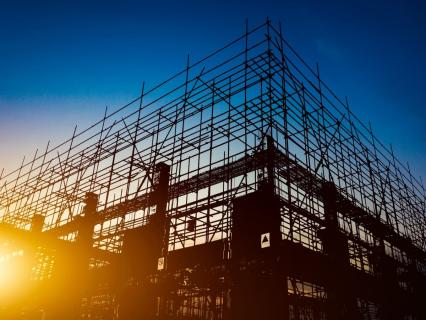 Le manque de mesures gouvernementales fortes enfonce le BTP dans la crise, craint la FFB