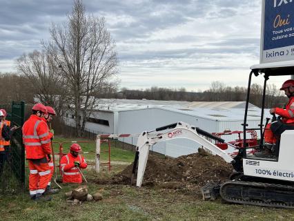 Un chantier bas-carbone pour raccorder une toiture photovoltaïque avec Enedis et MTPe