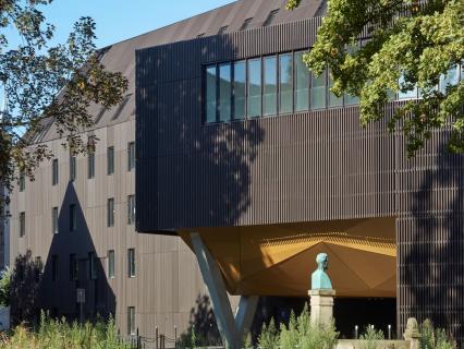 La "Galerie de l’Architecture Bois/Biosourcée" fait tout le tour du Grand Palais