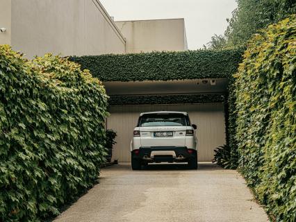 Comment réussir sa dalle en béton pour une terrasse ou une allée ?