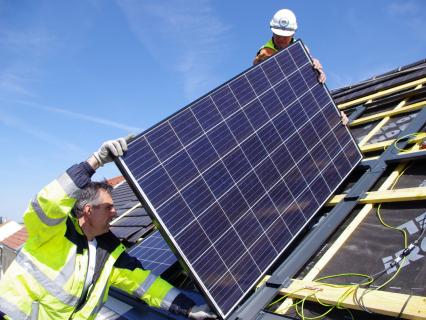 Photovoltaïque : les rendements augmentent, la réglementation évolue et se contredit