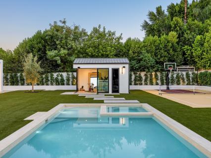 Pool House : L'Art de Vivre l'Été