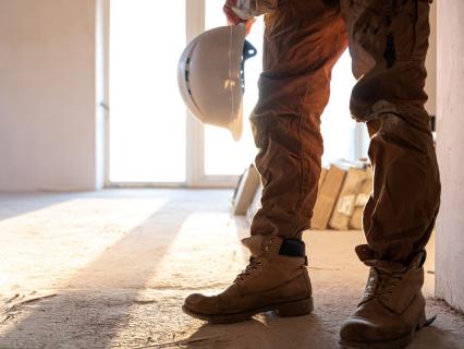 Chantiers des JO : les travailleurs sans-papiers auront bien droit à leur procès en 2026